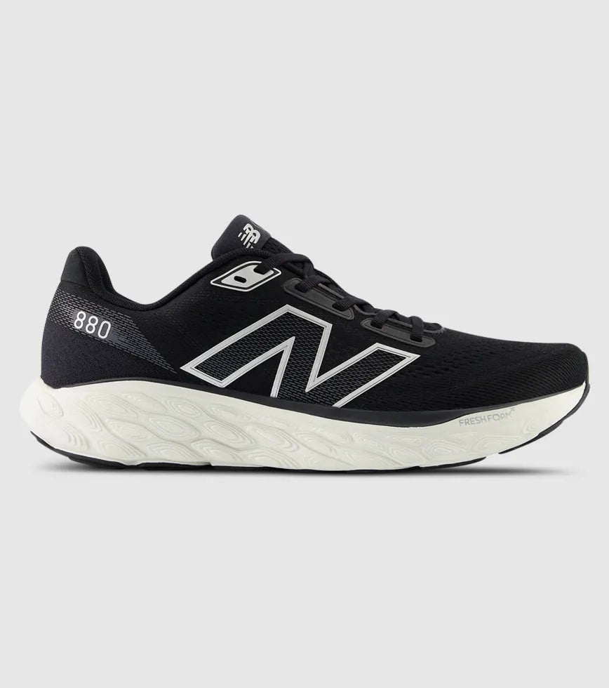 NEW BALANCE M M880B V14 2E Width BLACK