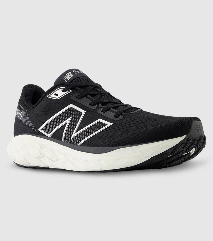 NEW BALANCE M M880B V14 2E Width BLACK