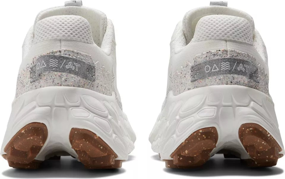 NEW BALANCE W W More V3