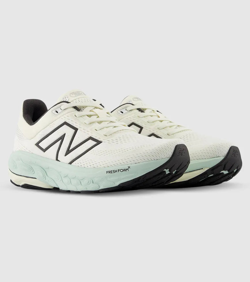 NEW BALANCE W 860 V14 B Width WHITE/GREEN